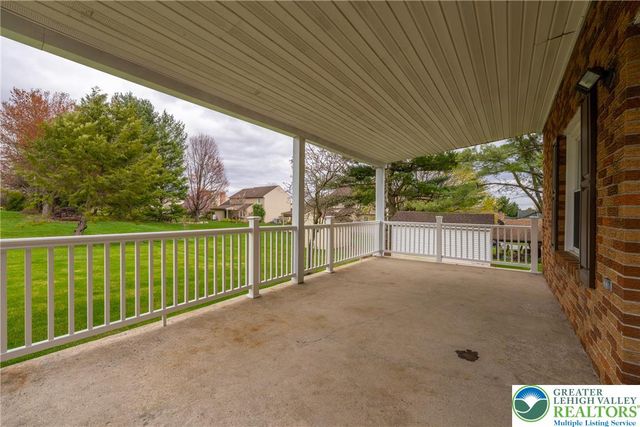 3127 South 4th Avenue, Whitehall Twp, PA 18052