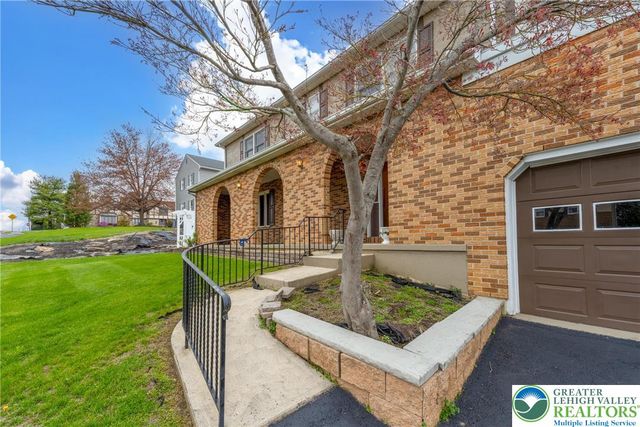 3127 South 4th Avenue, Whitehall Twp, PA 18052