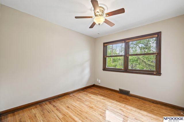 2115 S 38 Street, Omaha, NE 68105