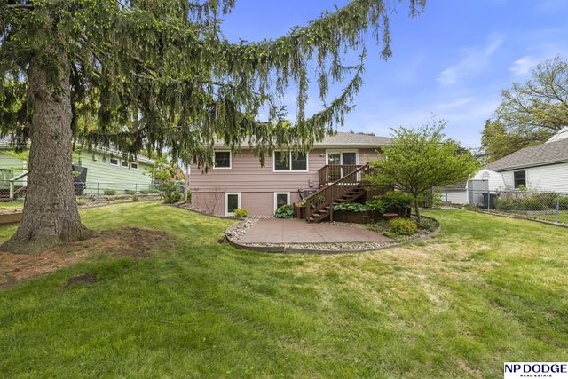 2115 S 38 Street, Omaha, NE 68105