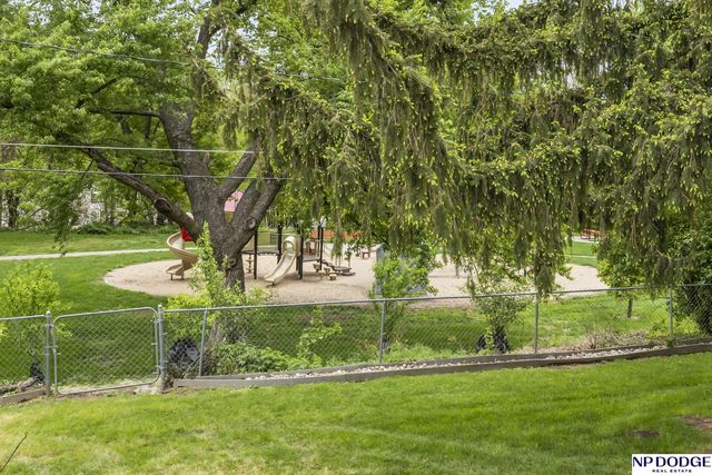 2115 S 38 Street, Omaha, NE 68105