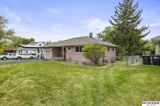 2115 S 38 Street, Omaha, NE 68105