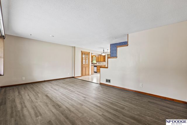 2115 S 38 Street, Omaha, NE 68105