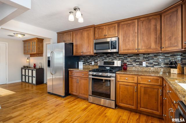 1809 SPRINGFIELD Road, East Peoria, IL 61611