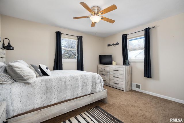 1809 SPRINGFIELD Road, East Peoria, IL 61611