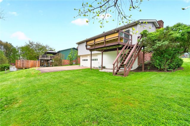 113 Redbud Dr, Chippewa Twp, PA 15010