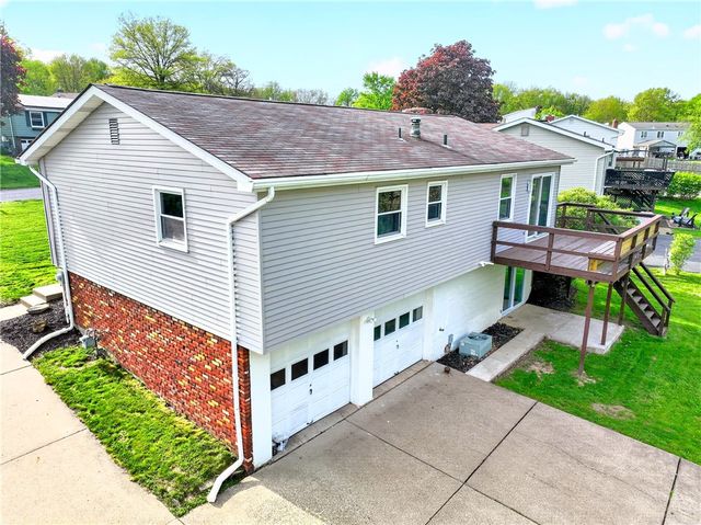 113 Redbud Dr, Chippewa Twp, PA 15010