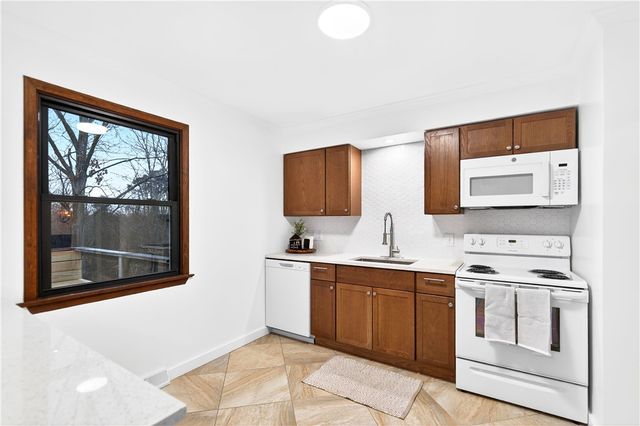 113 Redbud Dr, Chippewa Twp, PA 15010