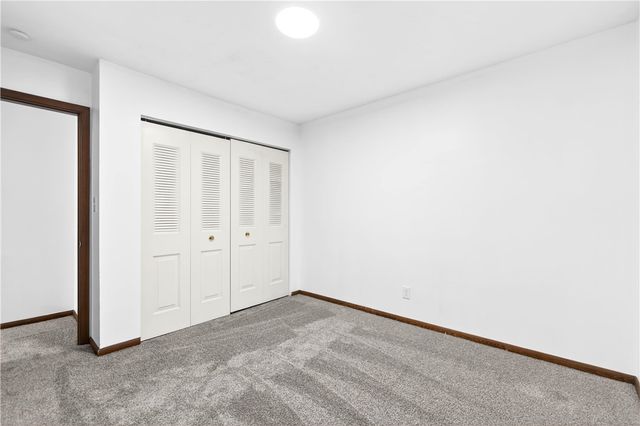 113 Redbud Dr, Chippewa Twp, PA 15010
