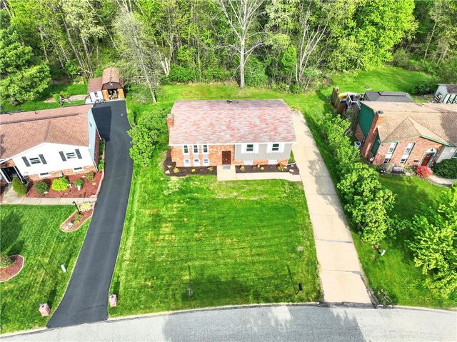 113 Redbud Dr, Chippewa Twp, PA 15010