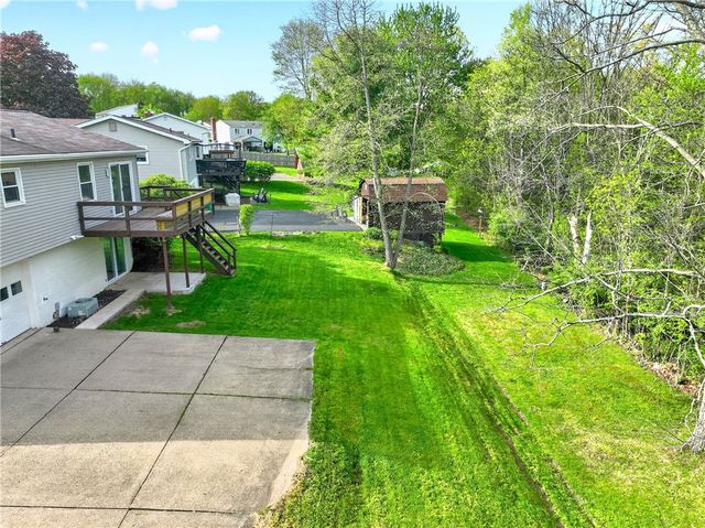 113 Redbud Dr, Chippewa Twp, PA 15010