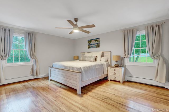 5 Robin Lane, Huntington, NY 11743