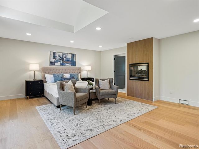 22463 Norfolk Court, Novi, MI 48374