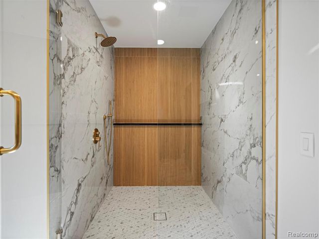 22463 Norfolk Court, Novi, MI 48374