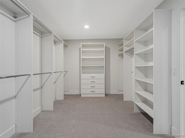 22463 Norfolk Court, Novi, MI 48374