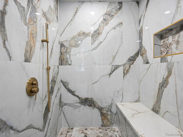 22463 Norfolk Court, Novi, MI 48374