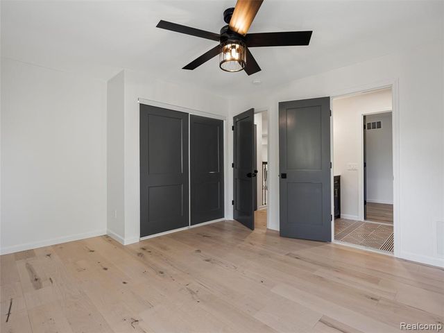 22463 Norfolk Court, Novi, MI 48374