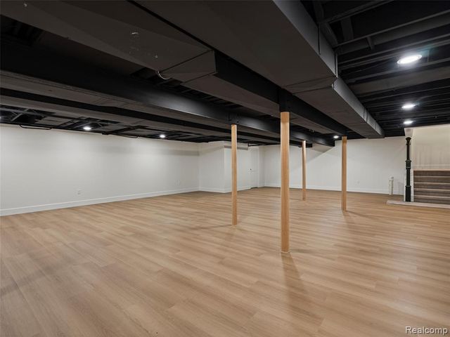 22463 Norfolk Court, Novi, MI 48374