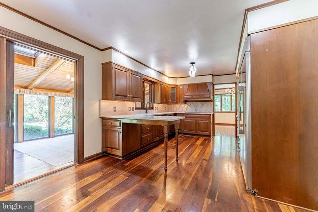 2323 SAINT PETERS RD, Pottstown, PA 19465