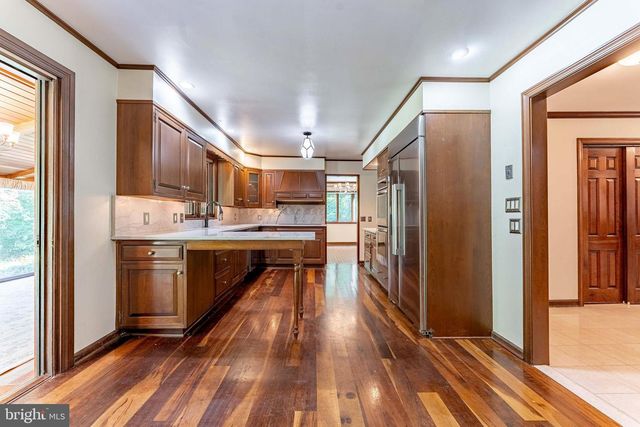 2323 SAINT PETERS RD, Pottstown, PA 19465