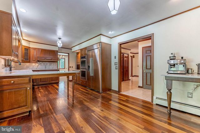 2323 SAINT PETERS RD, Pottstown, PA 19465