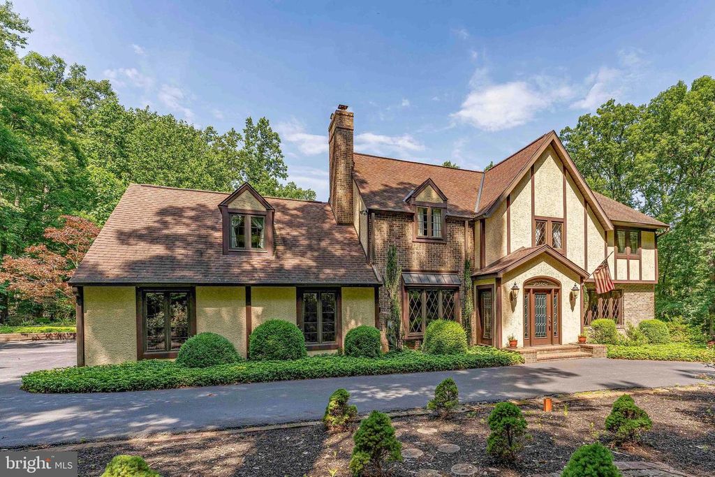 2323 SAINT PETERS RD, Pottstown, PA 19465