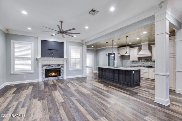 103 Piedmont Lane, Youngsville, LA 70592