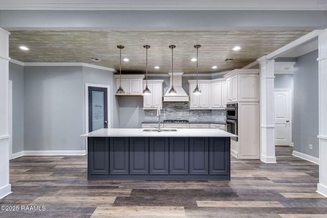 103 Piedmont Lane, Youngsville, LA 70592