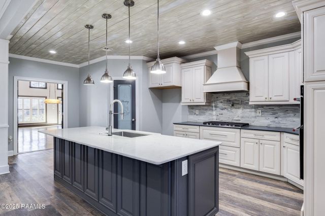 103 Piedmont Lane, Youngsville, LA 70592