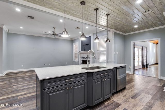 103 Piedmont Lane, Youngsville, LA 70592