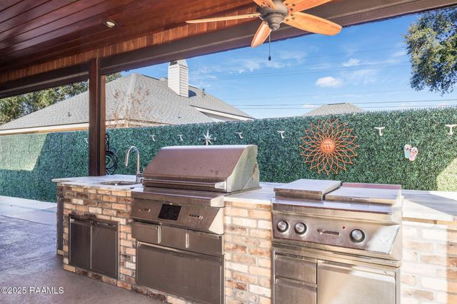 103 Piedmont Lane, Youngsville, LA 70592