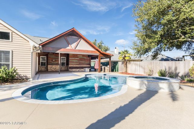 103 Piedmont Lane, Youngsville, LA 70592