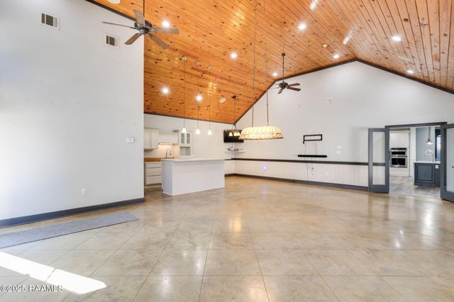 103 Piedmont Lane, Youngsville, LA 70592