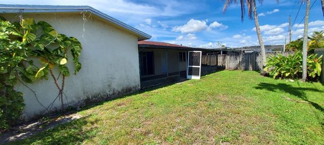 11351 NW 40th Place, Sunrise, FL 33323