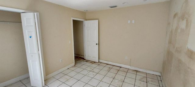 11351 NW 40th Place, Sunrise, FL 33323