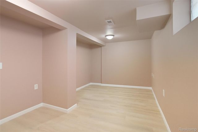 3440 E 10 Mile Mile Road, Warren, MI 48091