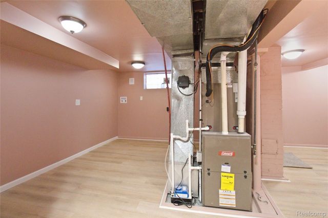 3440 E 10 Mile Mile Road, Warren, MI 48091