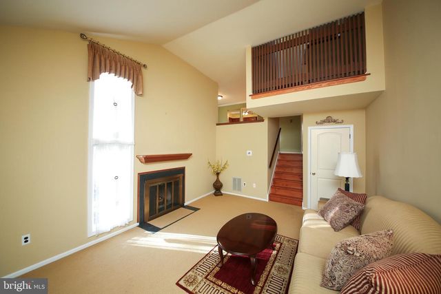 110 PALACE CT, Chalfont, PA 18914