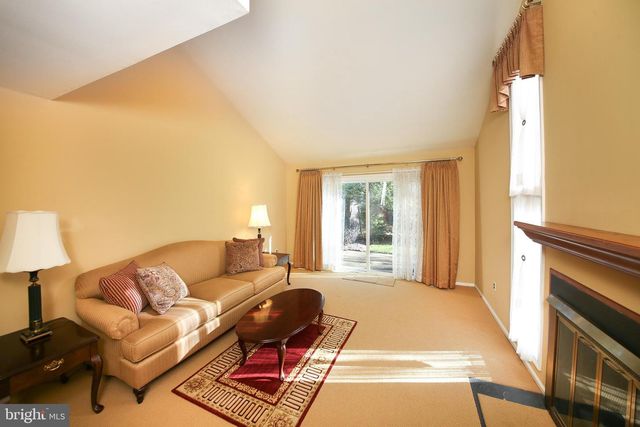 110 PALACE CT, Chalfont, PA 18914