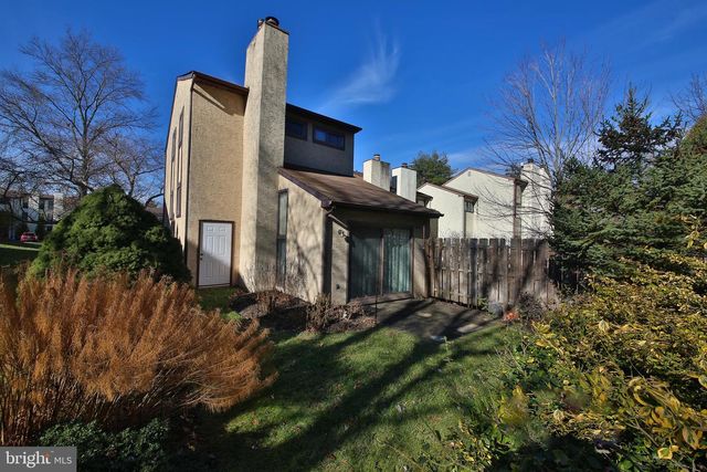 110 PALACE CT, Chalfont, PA 18914