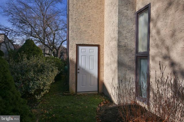 110 PALACE CT, Chalfont, PA 18914