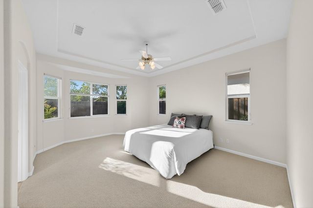 2033 Dorrington Dr, Roseville, CA 95661