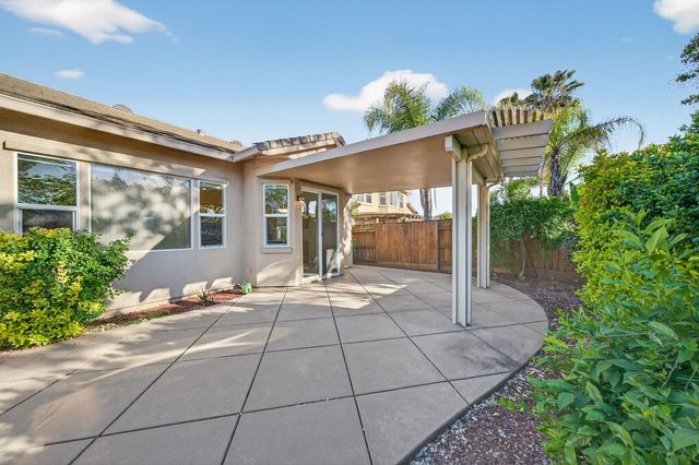 2033 Dorrington Dr, Roseville, CA 95661