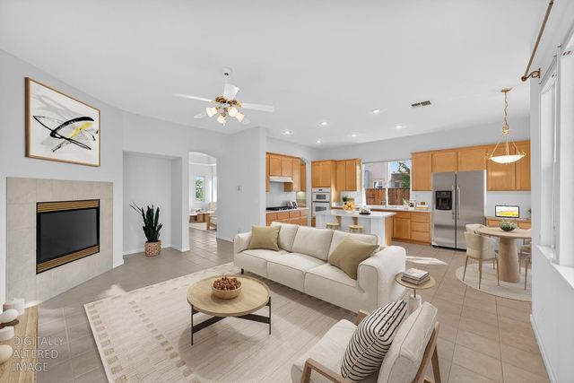 2033 Dorrington Dr, Roseville, CA 95661