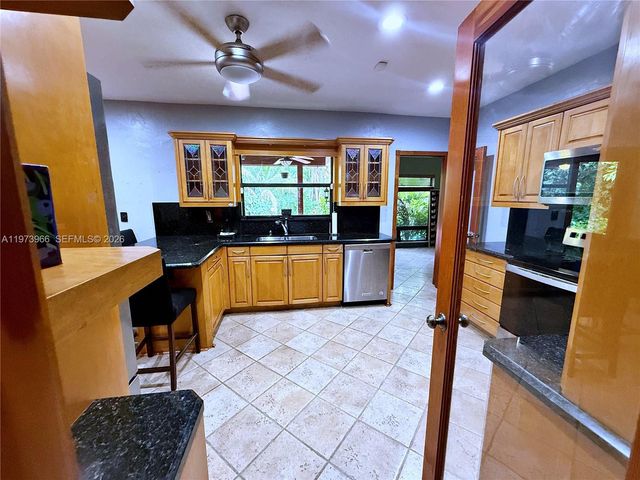 1915 Country Club Prado, Coral Gables, FL 33134