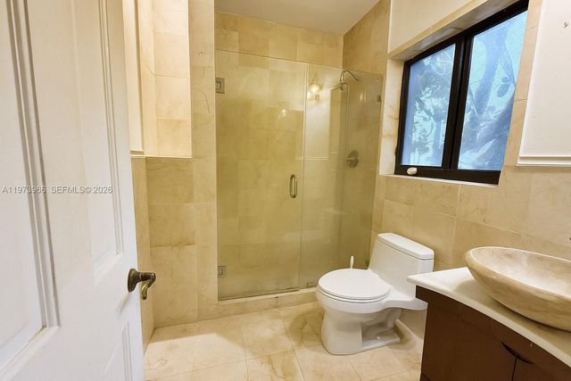 1915 Country Club Prado, Coral Gables, FL 33134