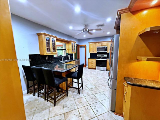 1915 Country Club Prado, Coral Gables, FL 33134