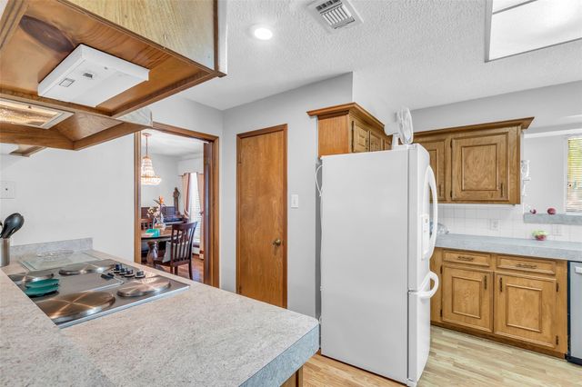 18303 Aldermoor Drive, Spring, TX 77388