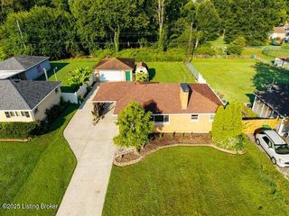 8310 Smithton Rd, Louisville, KY 40219