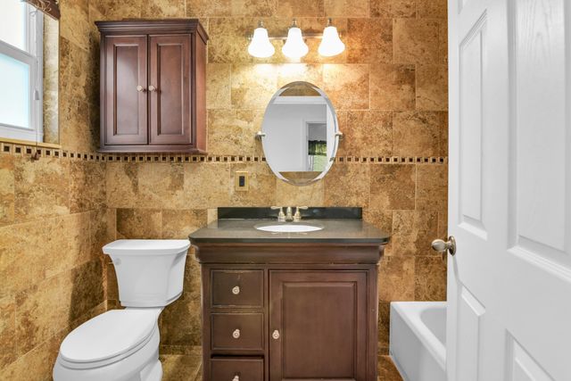 916 31ST Street, West Palm Beach, FL 33407